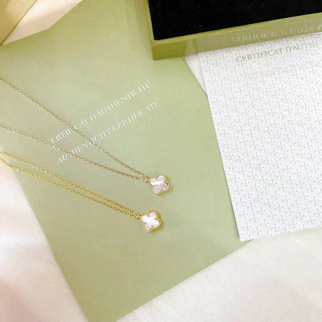 [Love Lucky]CLOVER MINI 9.5MM WHITE MOTHER-OF-PEARL NECKLACE