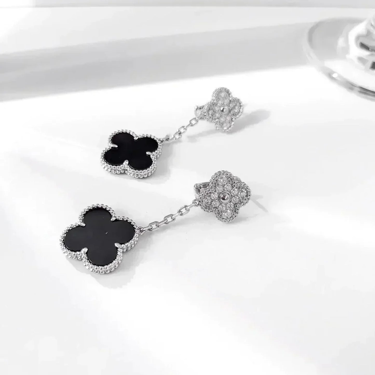 [Love Lucky]CLOVER 2 MOTIFS  DIAMOND ONYX EARRINGS SILVER