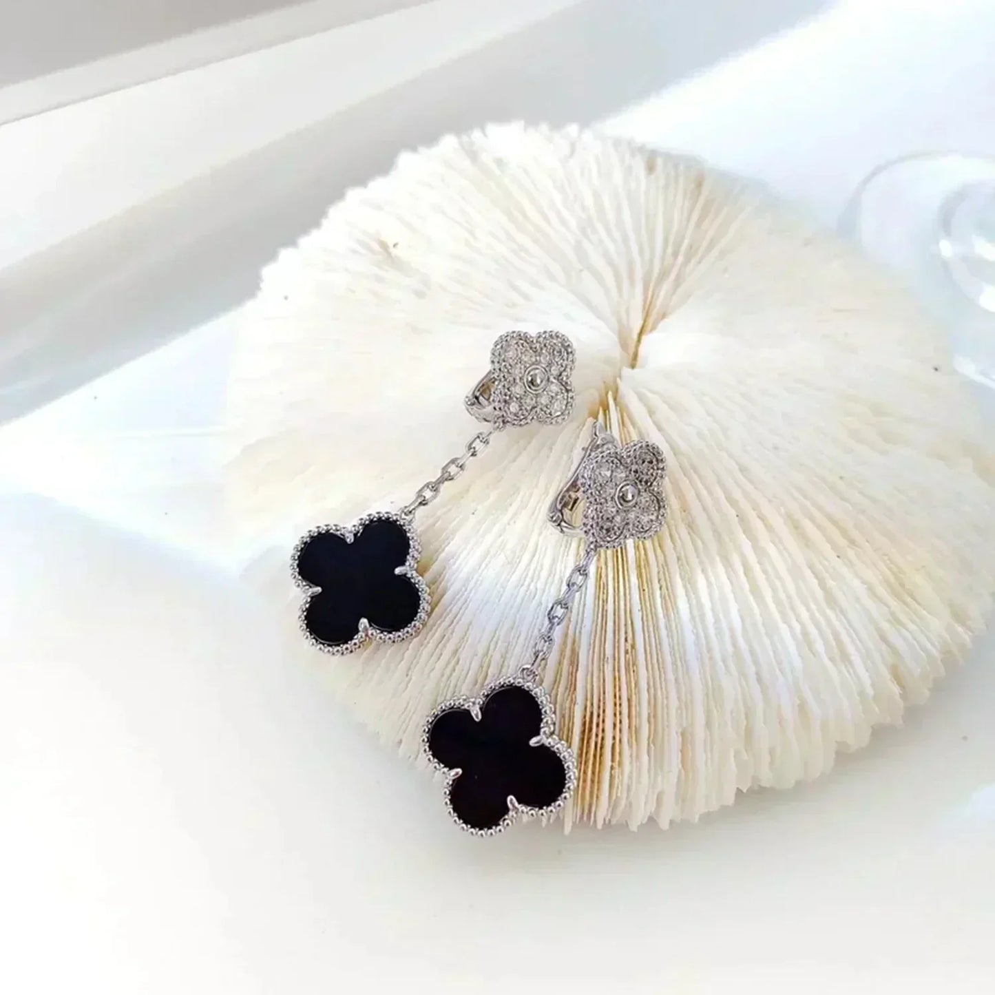 [Love Lucky]CLOVER 2 MOTIFS  DIAMOND ONYX EARRINGS SILVER