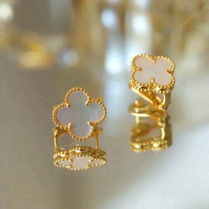 [Love Lucky]CLOVER MEDIUM 1 MOTIFS  WHITE MOP STUD EARRINGS