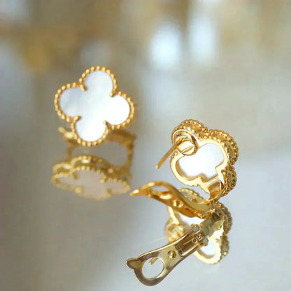 [Love Lucky]CLOVER MEDIUM 1 MOTIFS  WHITE MOP STUD EARRINGS