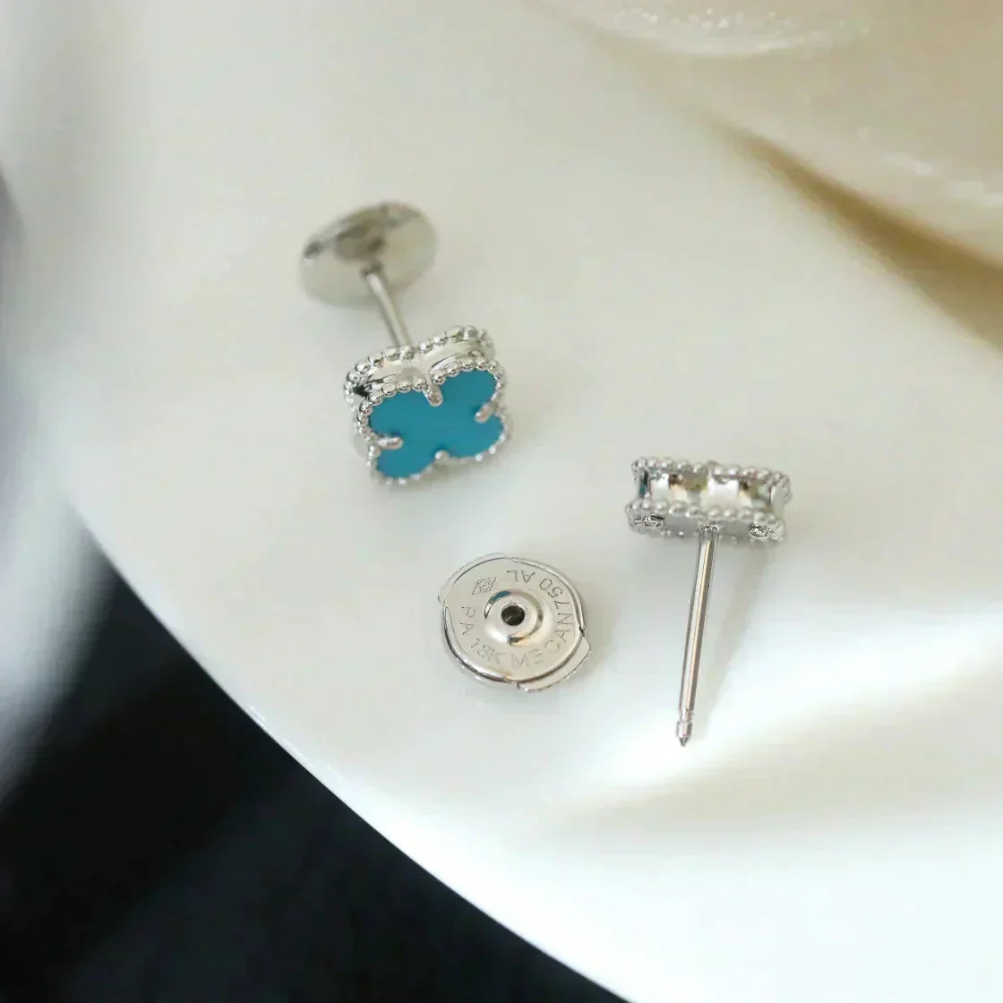 [Love Lucky]CLOVER MINI 9.5MM ONYX STUD EARRINGS SILVER