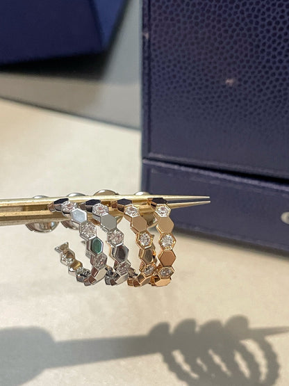 [Love Lucky]Hollow Design Four-Leaf Clover Flower Shape Ring