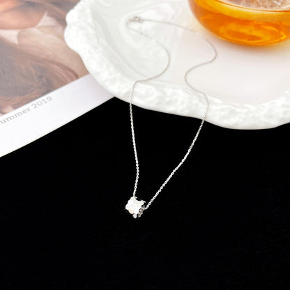 [Love Lucky]BEE MINI PEDANT DIAMOND NECKLACE