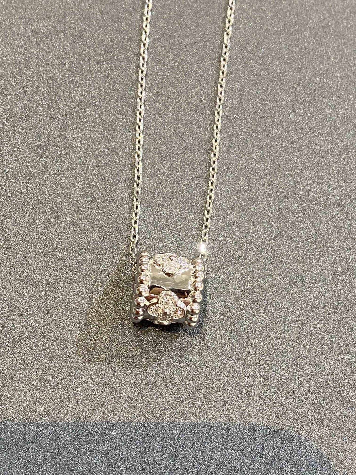 [Love Lucky]PERLEE PEDANT SIVLER DIAMOND NECKLACE
