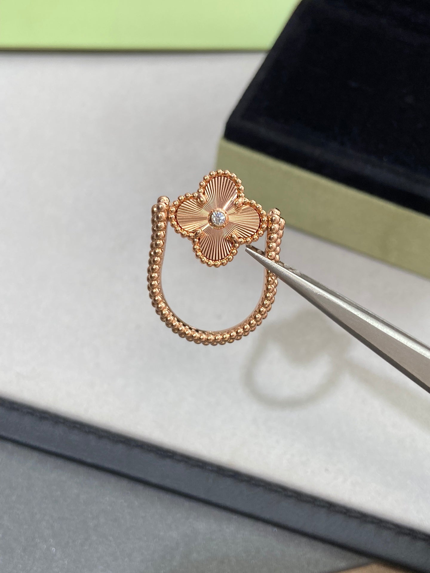[Love Lucky]CLOVER RIVERSIBLE ROSE GOLD RING