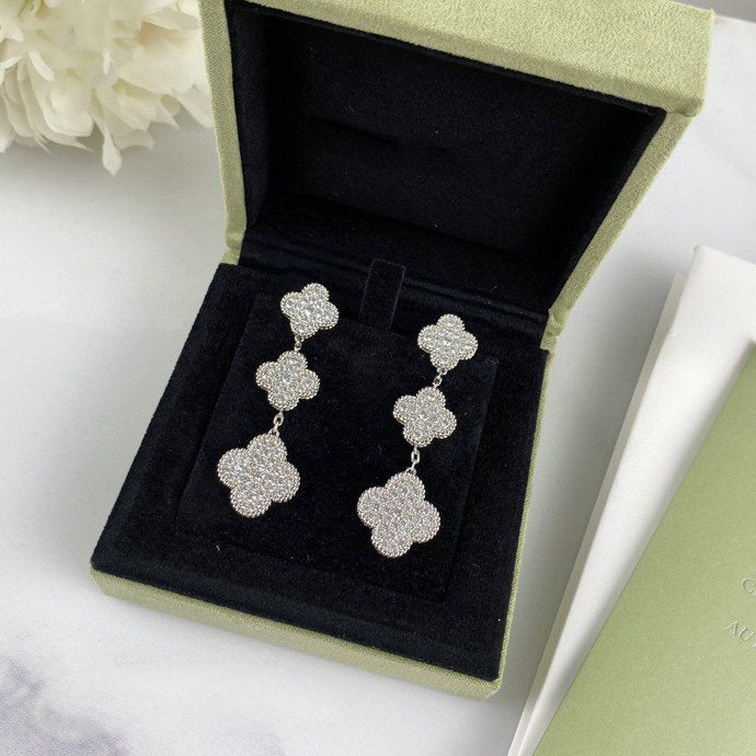 [Love Lucky]CLOVER 3 MOTIF DIAMOND SILVER DROP EARRINGS