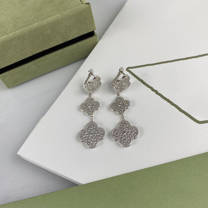 [Love Lucky]CLOVER 3 MOTIF DIAMOND SILVER DROP EARRINGS
