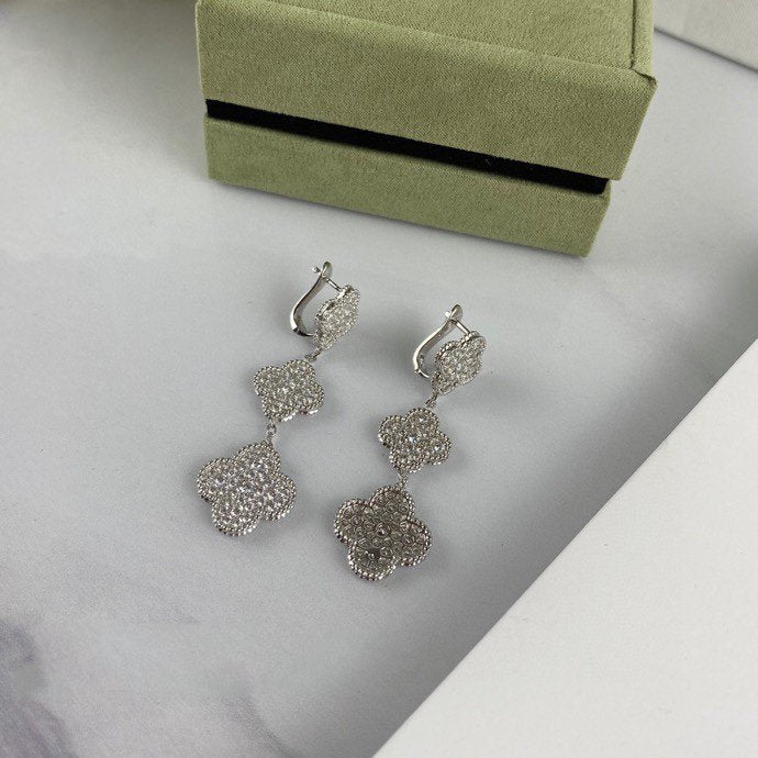 [Love Lucky]CLOVER 3 MOTIF DIAMOND SILVER DROP EARRINGS