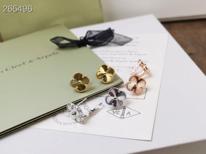[Love Lucky]CLOVER MEDIUM STUD EARRINGS