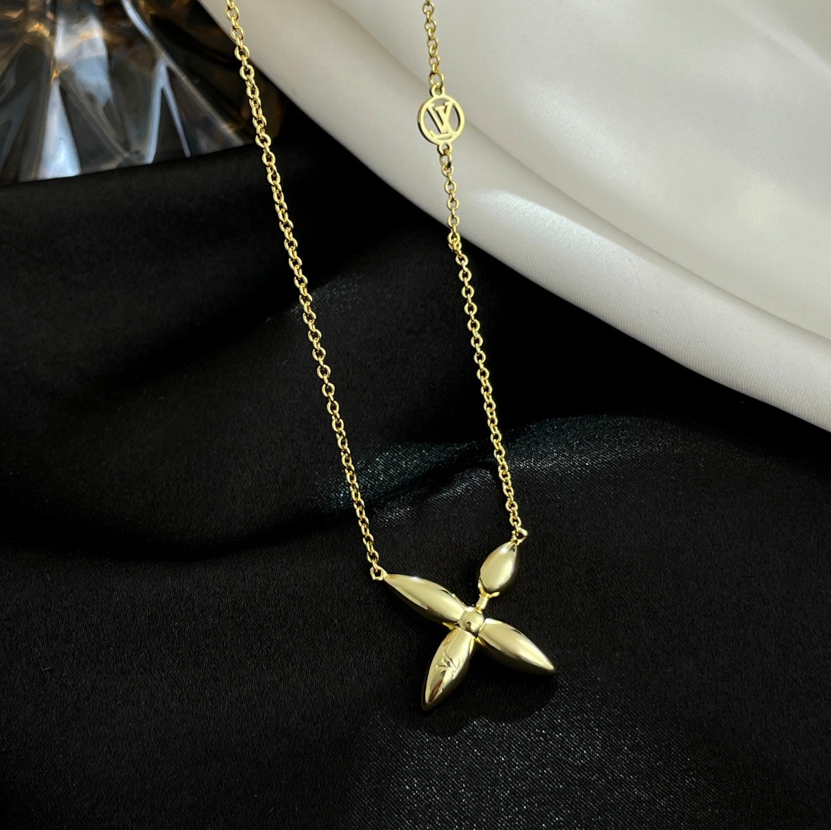[Love Lucky]LOUISETTE GOLD NECKLACE
