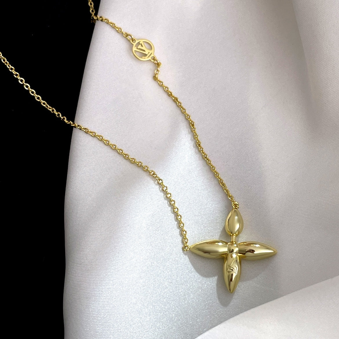 [Love Lucky]LOUISETTE GOLD NECKLACE