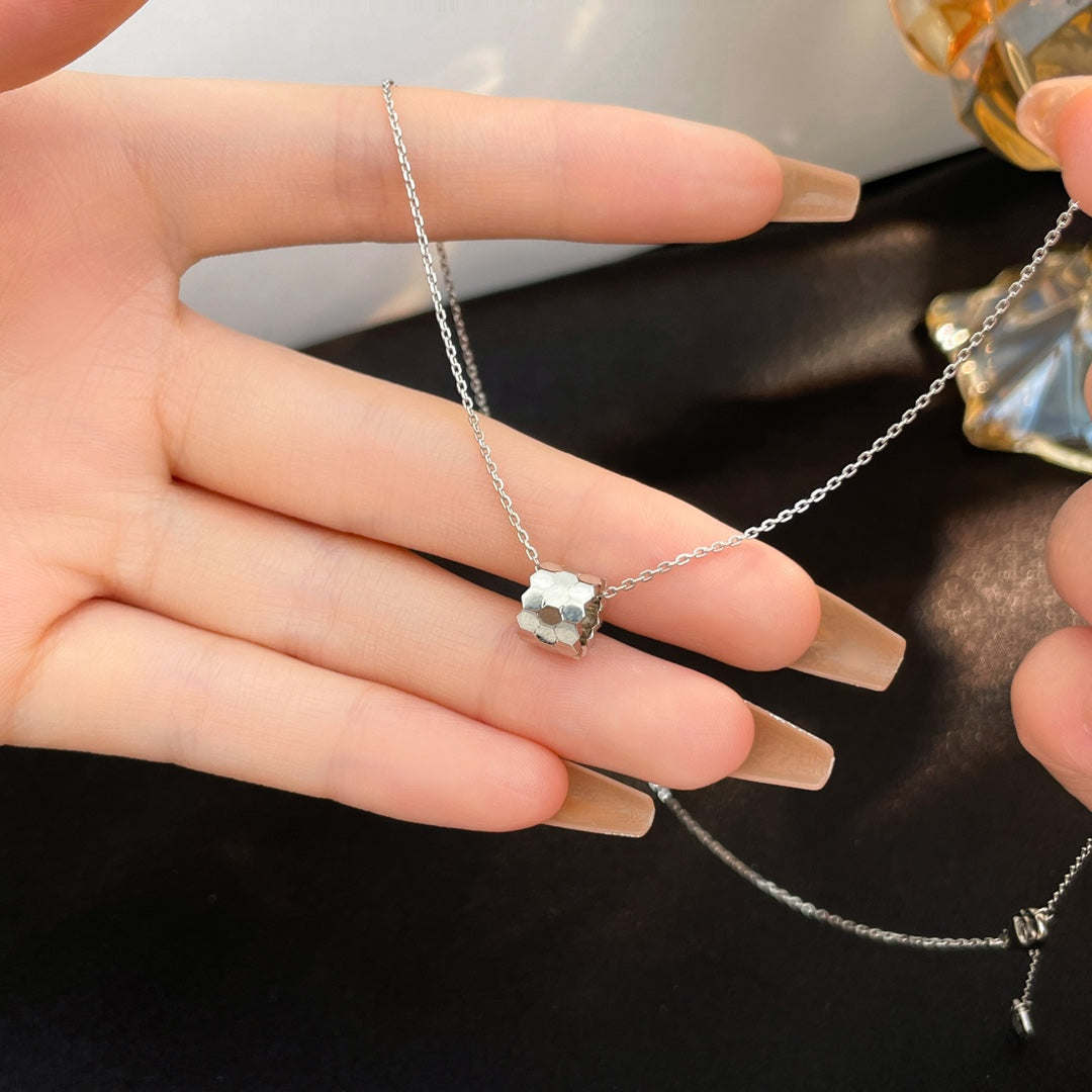 [Love Lucky]BEE MINI NECKLACE