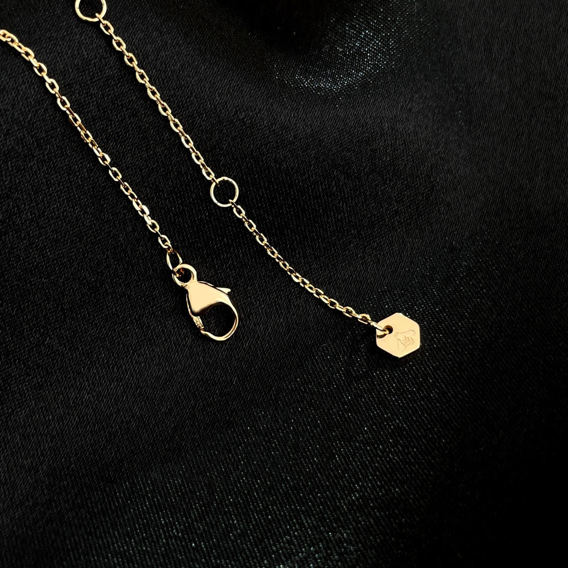 [Love Lucky]BEE MINI NECKLACE
