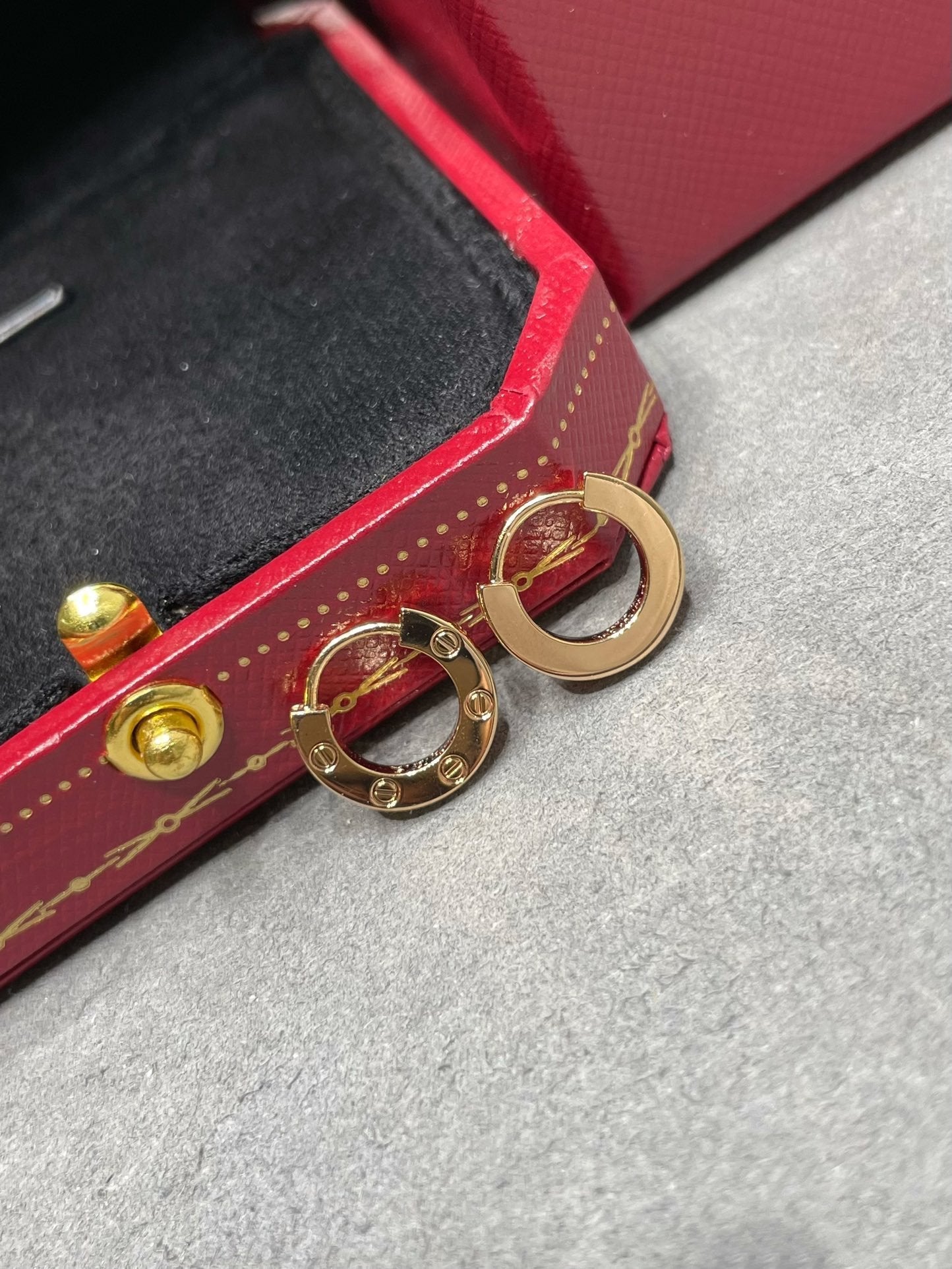 [Love Lucky]LOVE MINI EARRINGS