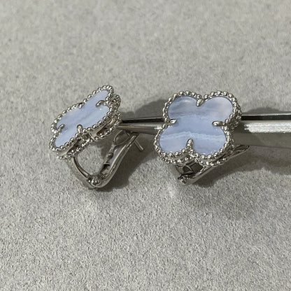 [Love Lucky]CLOVER CHALCEDONY SILVER STUD EARRINGS