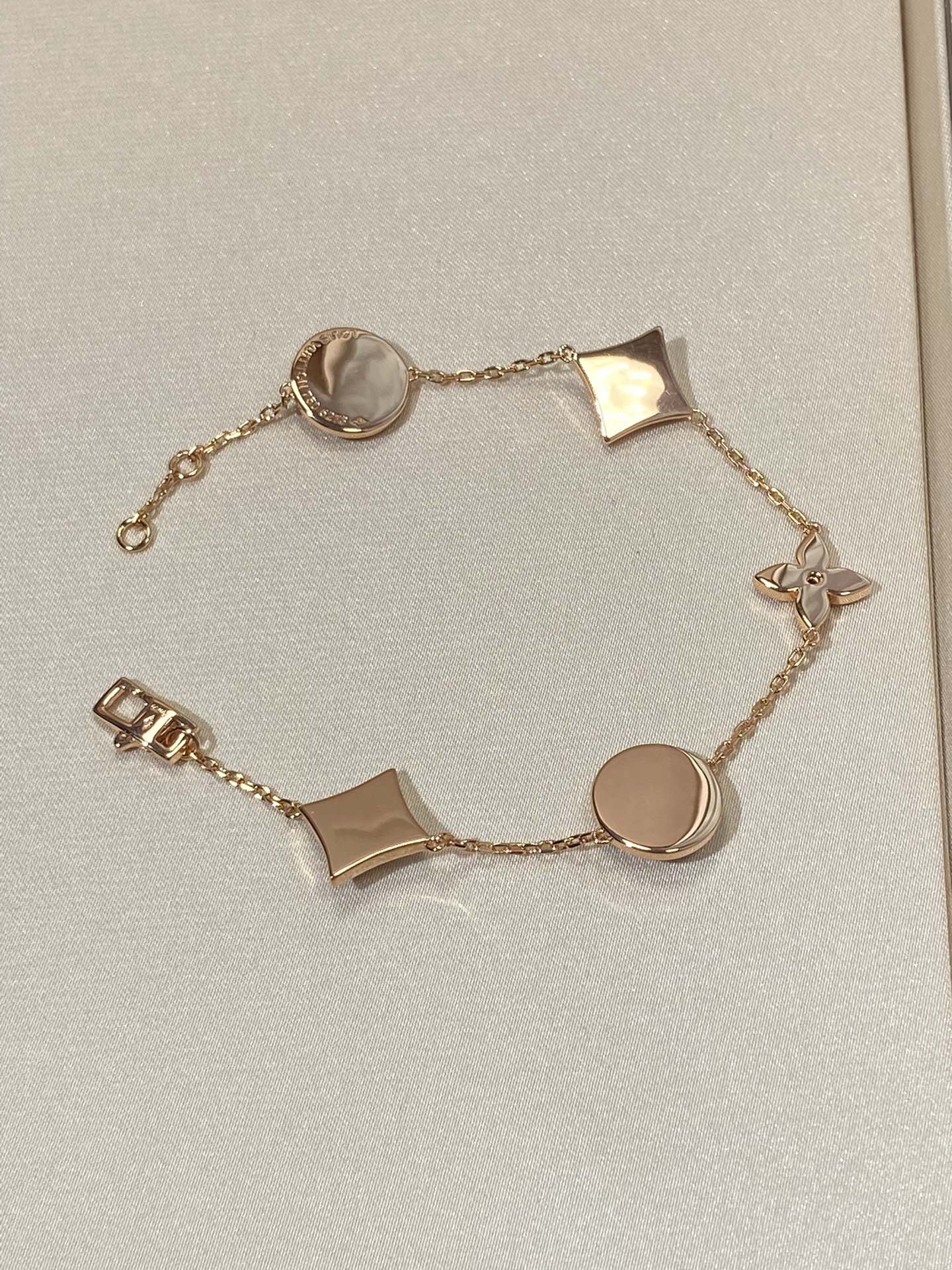 [Love Lucky]STAR AND SUN 5 MOTIF MOP PINK GOLD BRACELET