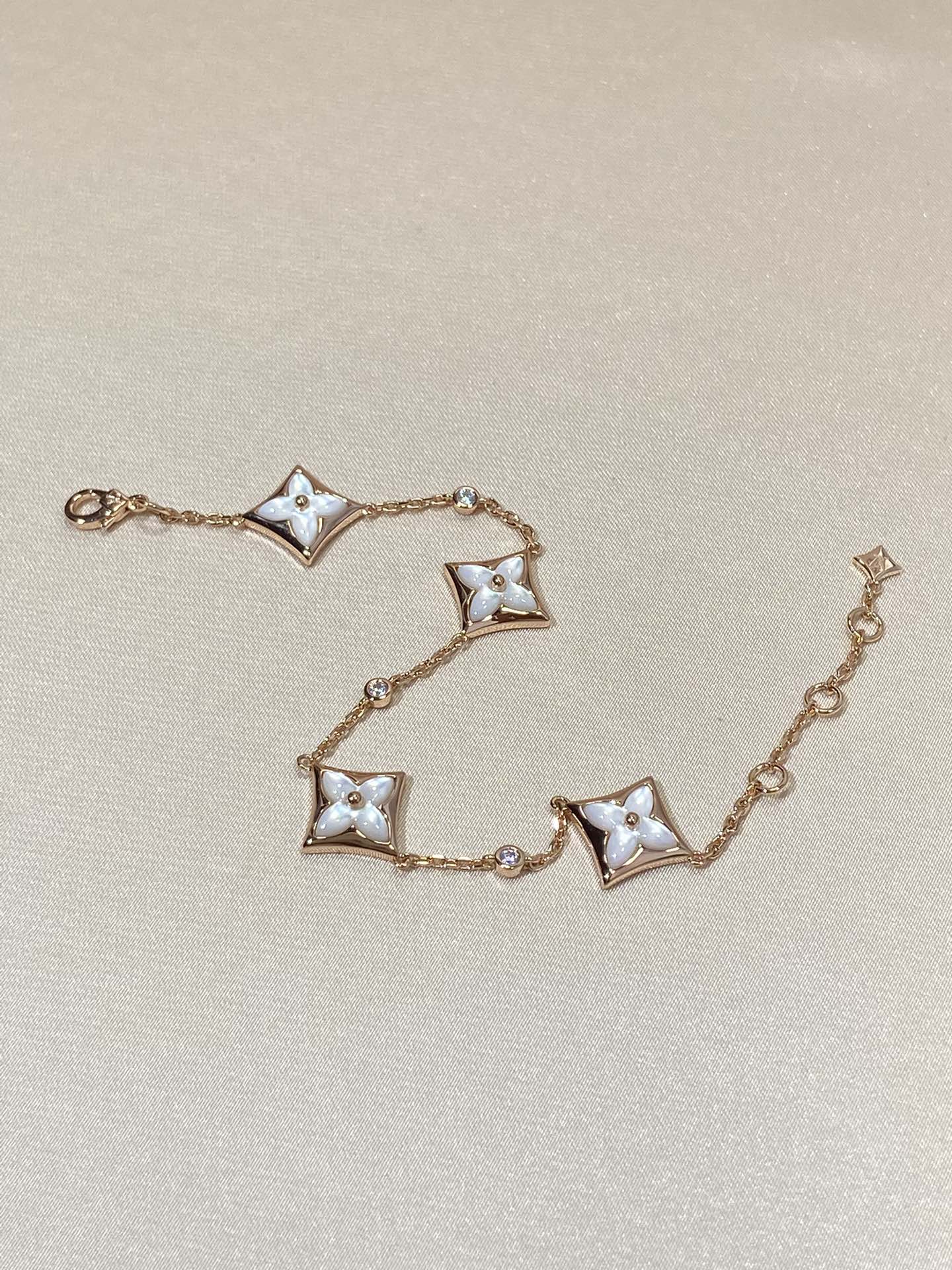 [Love Lucky]STAR 4 MOTIF MOP DIAMOND PINK GOLD BRACELET