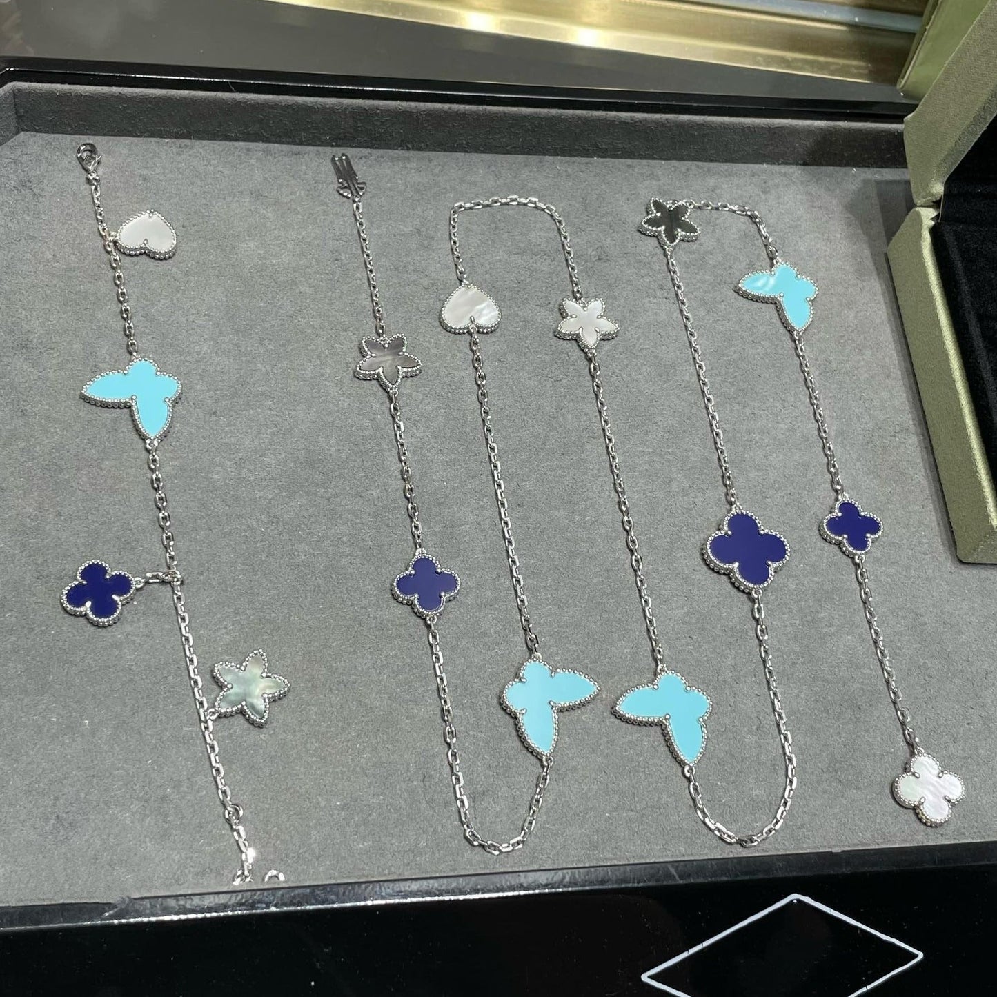 [Love Lucky]LUCKY CLOVER SILVER 11 MOTIF NECKLACE