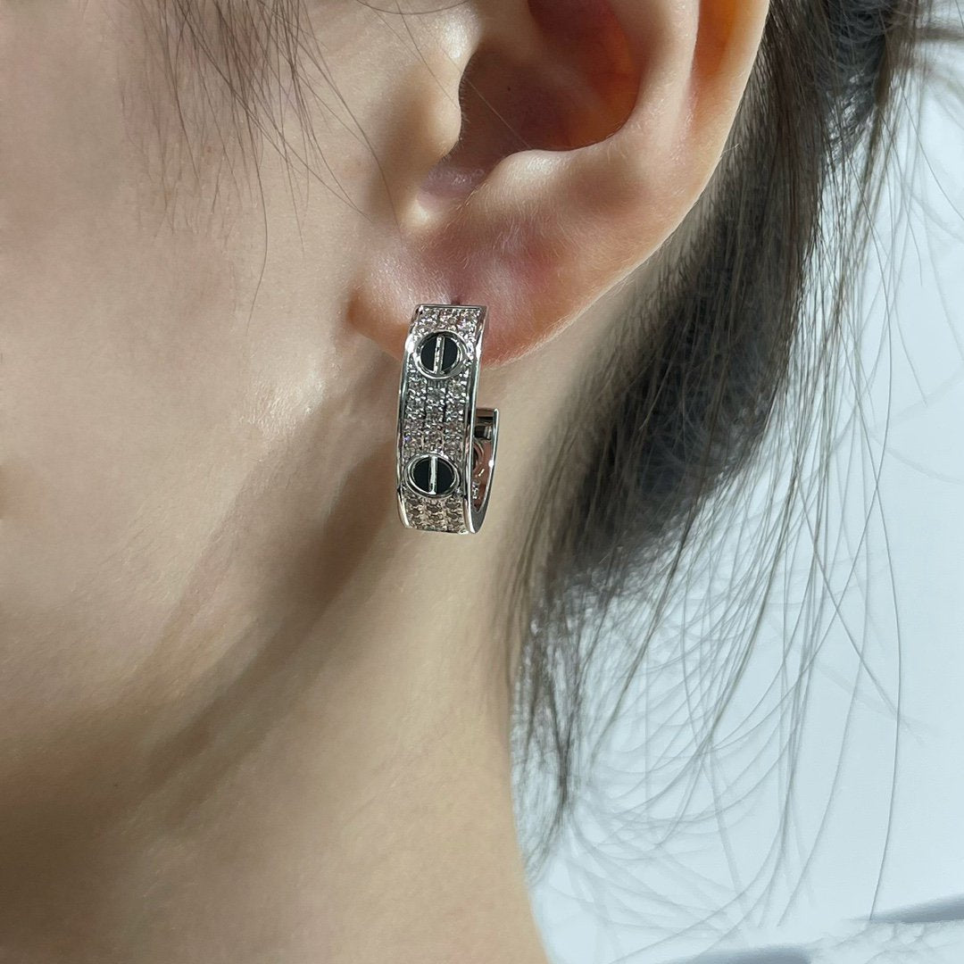 [Love Lucky]LOVE CERAMIC DIAMOND PAVED SILVER EARRINGS