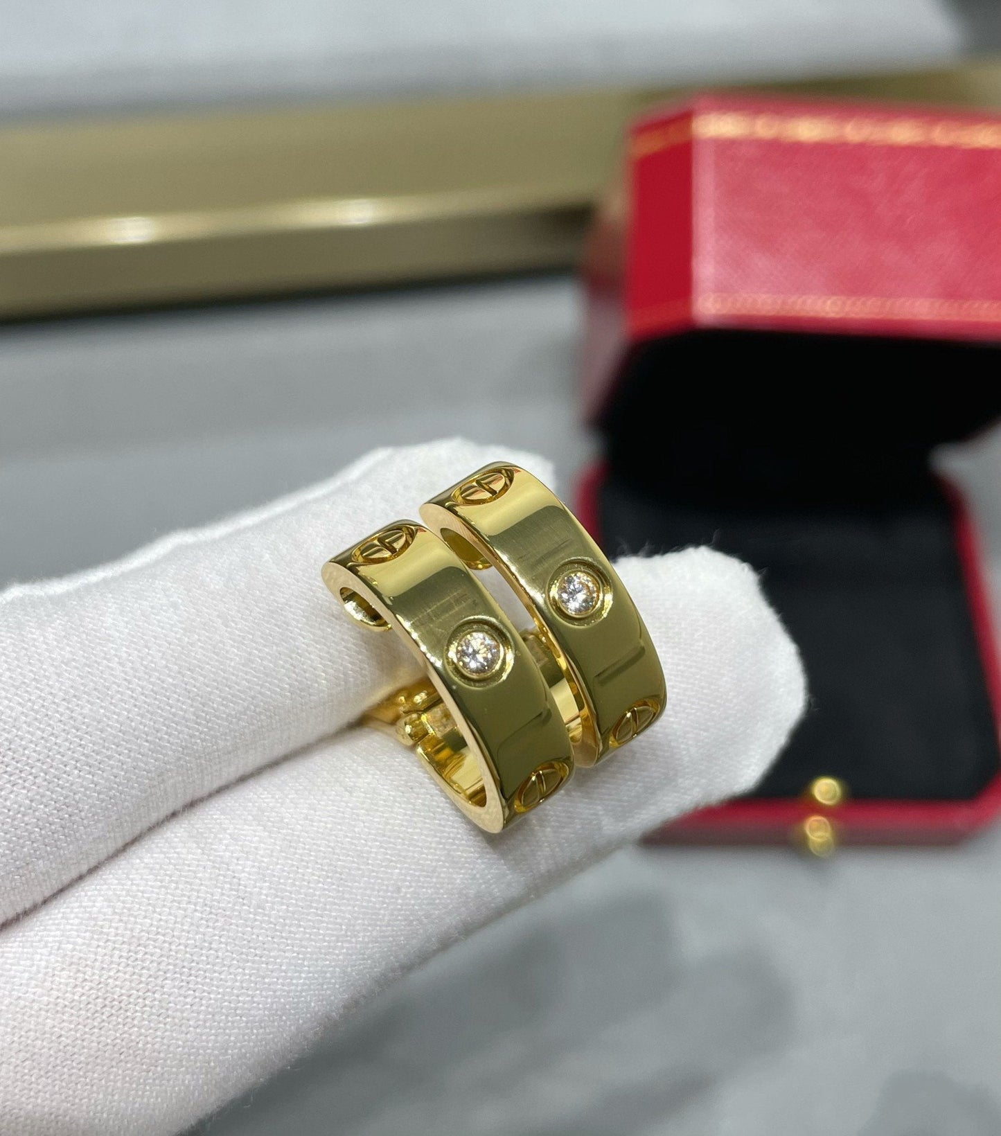 [Love Lucky]LOVE 5.5MM 1 DIAMOND EARRINGS