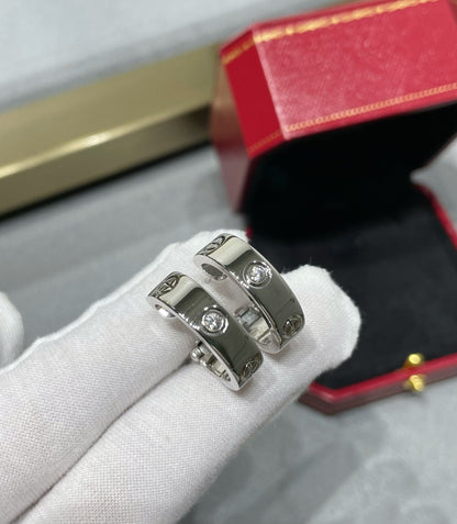 [Love Lucky]LOVE 5.5MM 1 DIAMOND EARRINGS