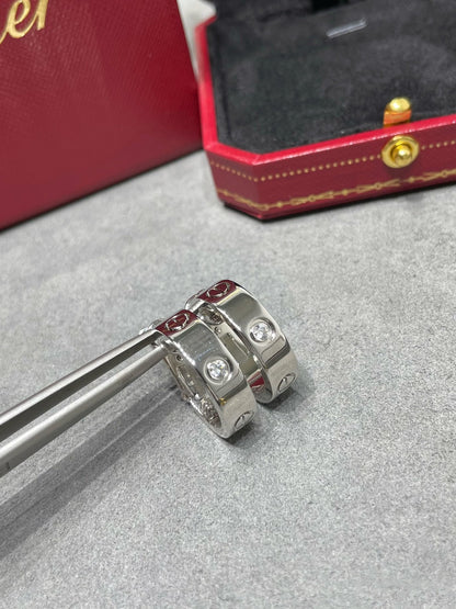 [Love Lucky]LOVE 5.5MM 1 DIAMOND EARRINGS