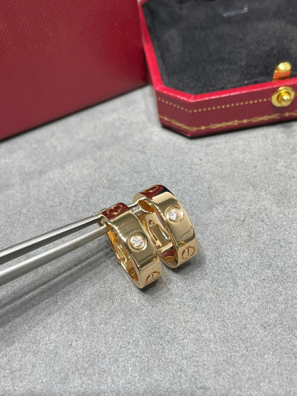 [Love Lucky]LOVE 5.5MM 1 DIAMOND EARRINGS