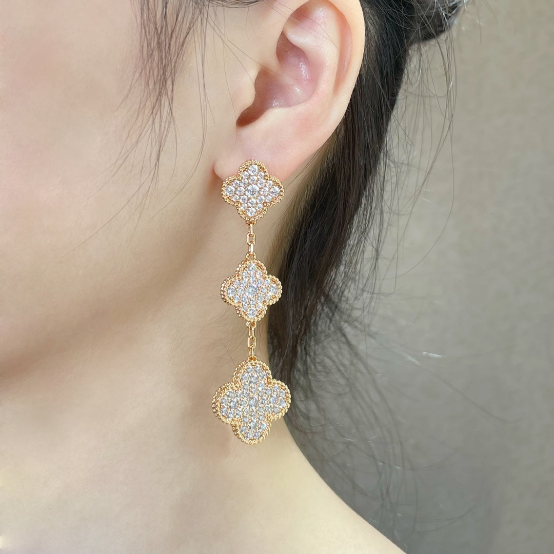 [Love Lucky]CLOVER 3 MOTIFS DIAMOND PAVED ROSE GOLD EARRINGS