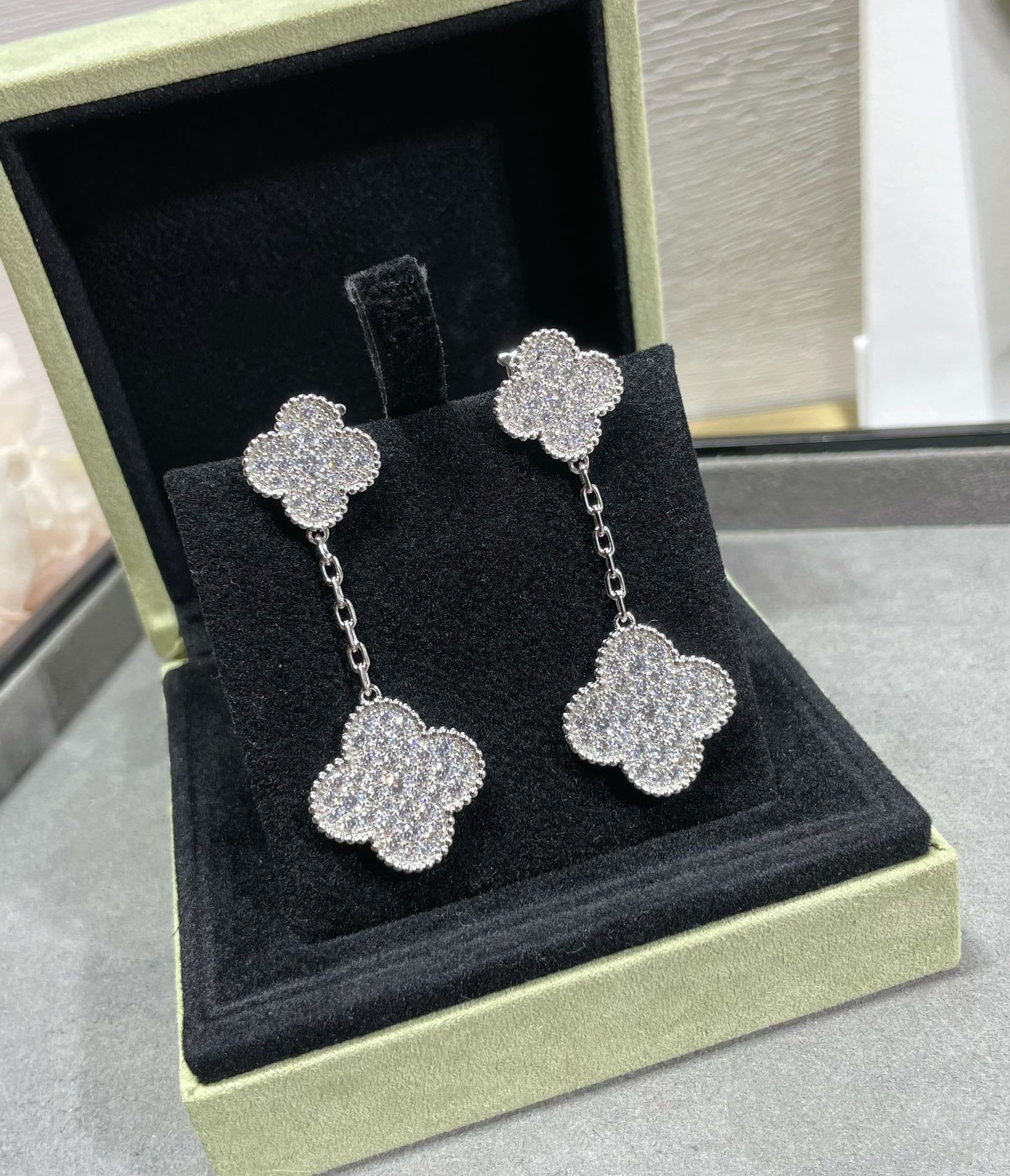 [Love Lucky]CLOVER 2 MOTIFS DIAMOND PAVED SILVER EARRINGS