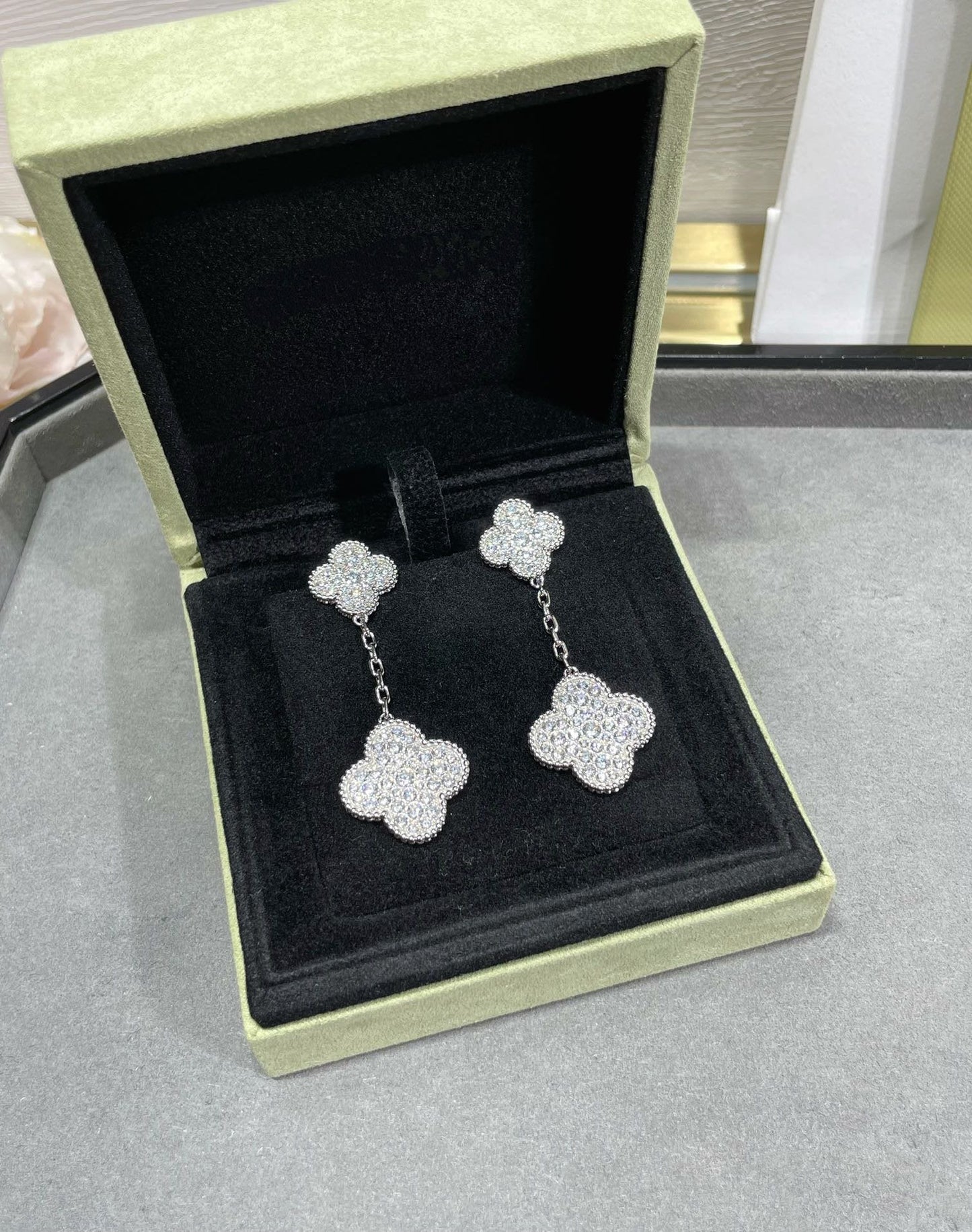 [Love Lucky]CLOVER 2 MOTIFS DIAMOND PAVED SILVER EARRINGS