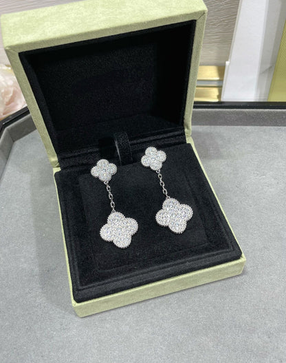 [Love Lucky]CLOVER 2 MOTIFS DIAMOND PAVED SILVER EARRINGS