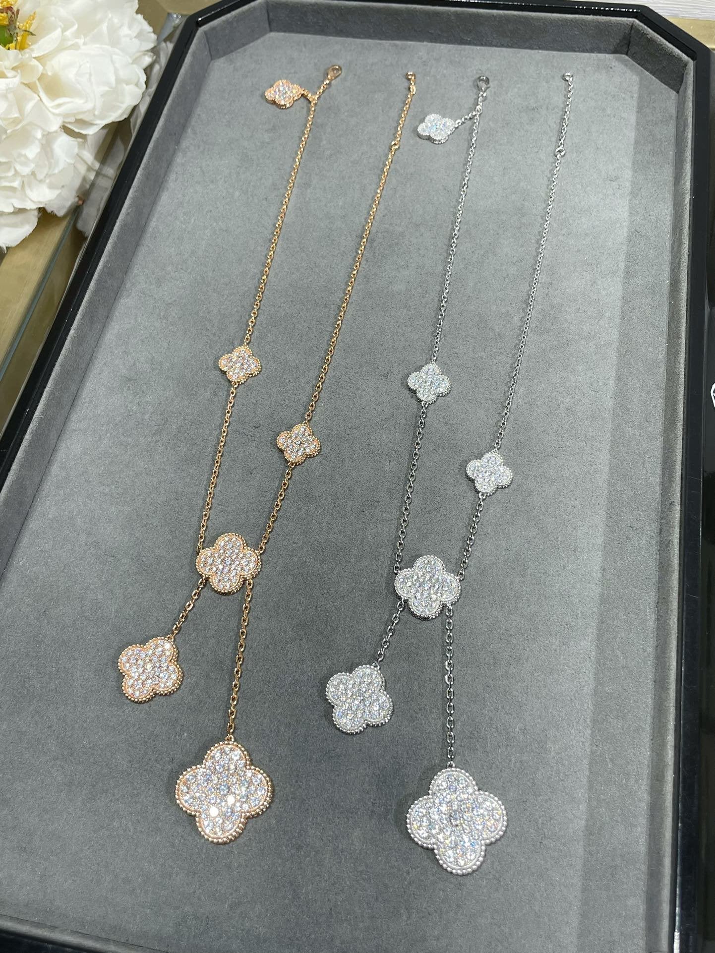 [Love Lucky]CLOVER 6 MOTIF DIAMOND PAVED NECKLACE