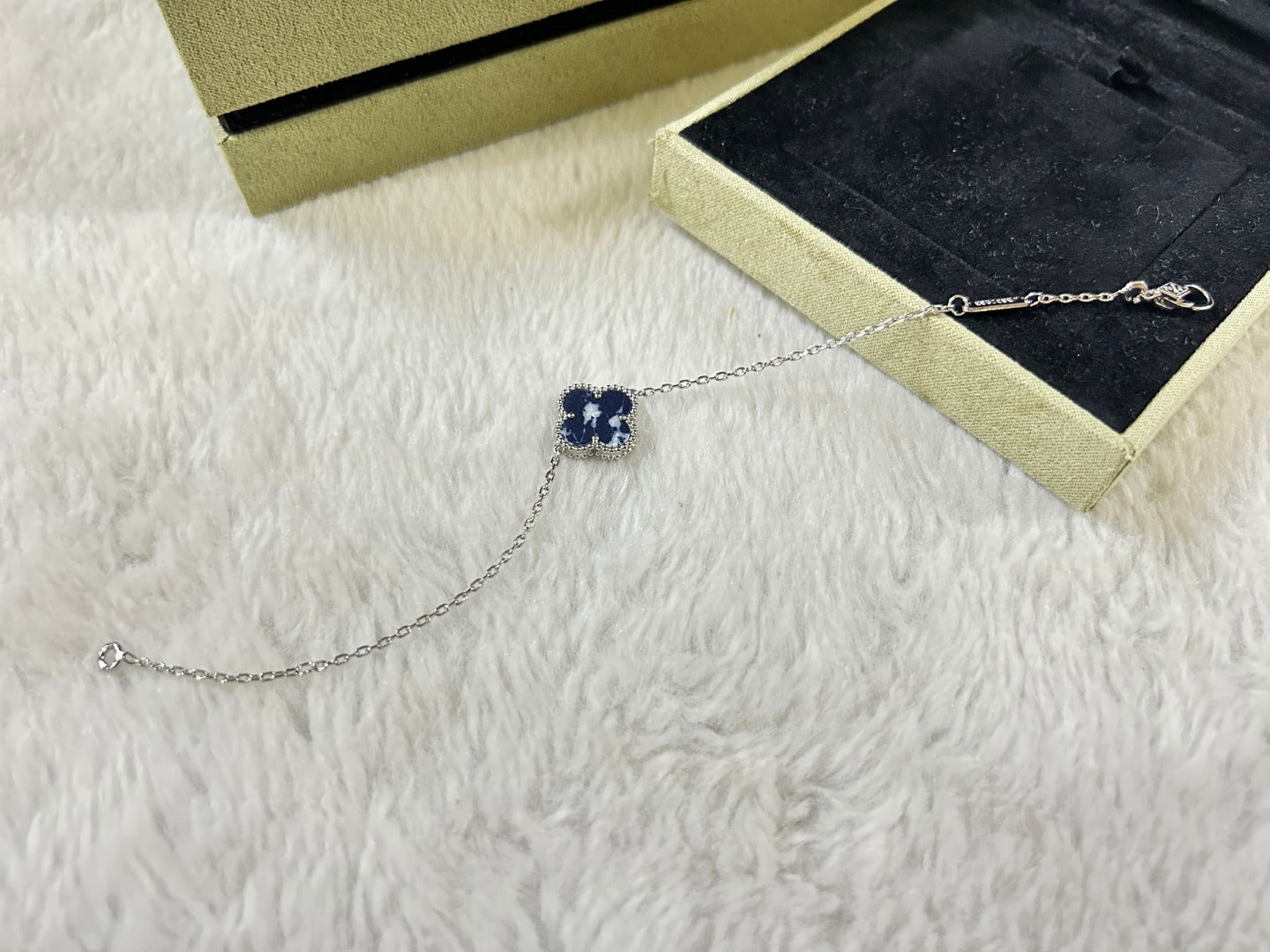 [Love Lucky]CLOVER 1 MOTIF PIETERSITE BRACELET