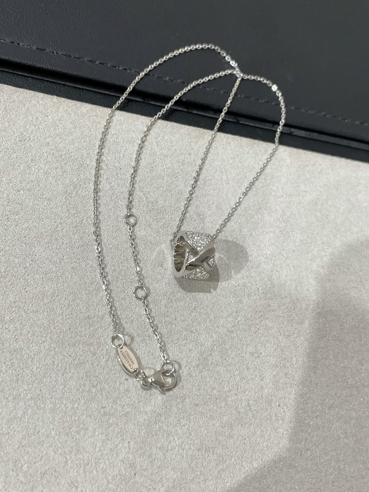 [Love Lucky]LIENS EVIDENCE DIAMOND PAVED NECKLACE