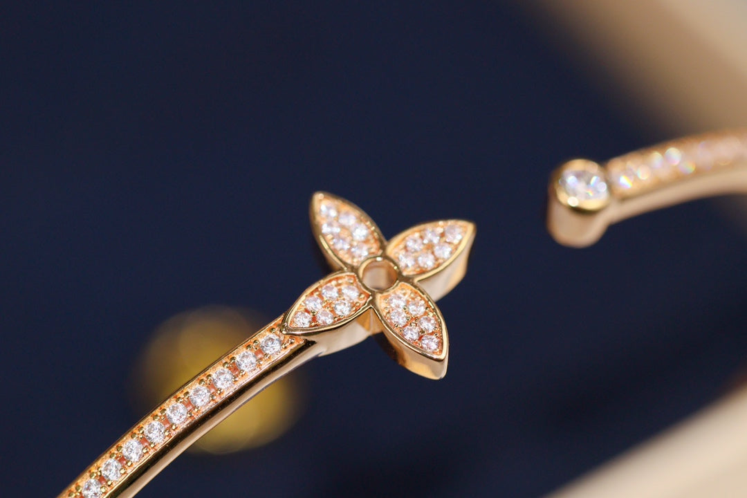 [Love Lucky]IDYLLE PINK GOLD OPEN BRACELET DIAMOND PAVED