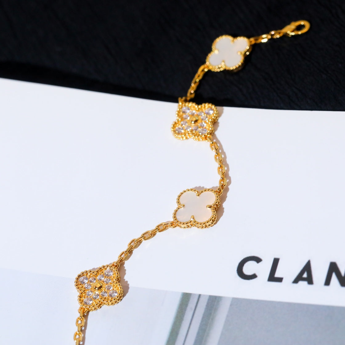 [Love Lucky]CLOVER BRACELET 5 MOTIF WHITE MOP DIAMOND