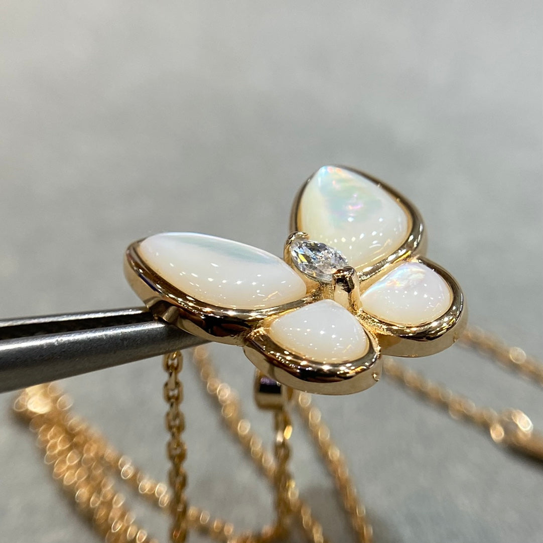 [Love Lucky]BUTTERFLY MOP DIAMOND NECKLACE