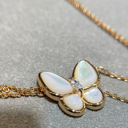 [Love Lucky]BUTTERFLY MOP DIAMOND NECKLACE