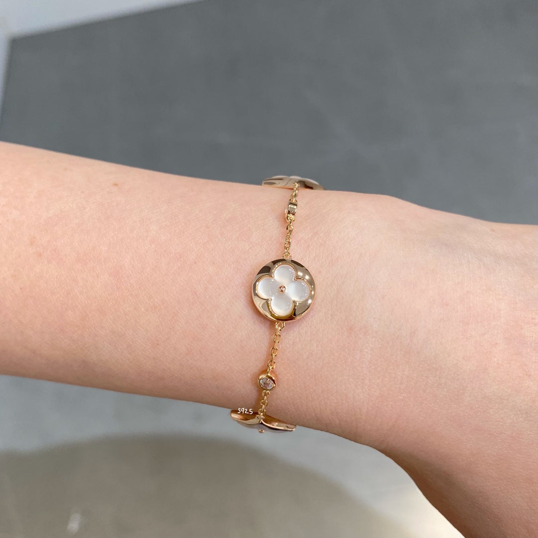 [Love Lucky]STAR AND SUN 4 MOTIF WHITE MOP PINK GOLD BRACELET