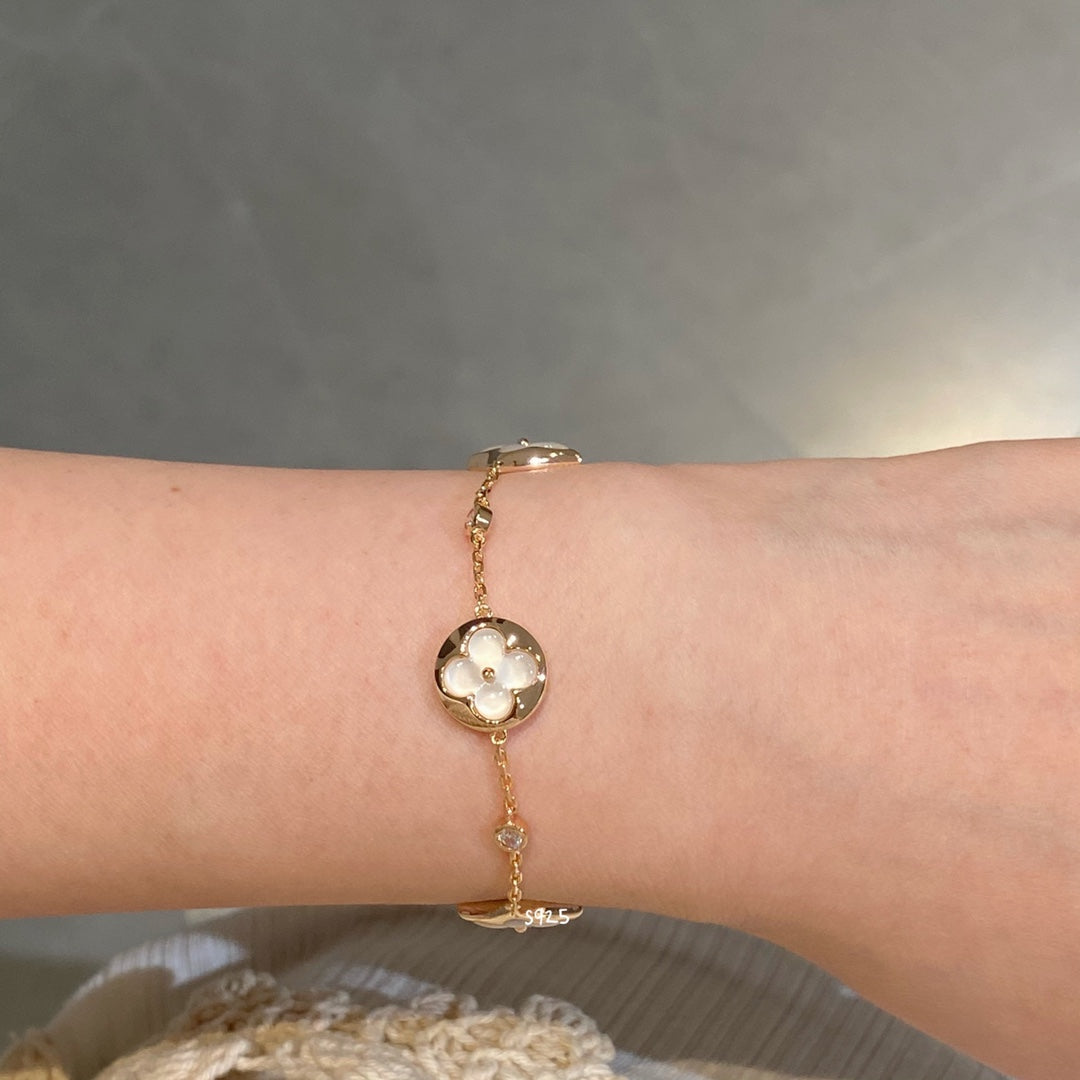 [Love Lucky]STAR AND SUN 4 MOTIF WHITE MOP PINK GOLD BRACELET