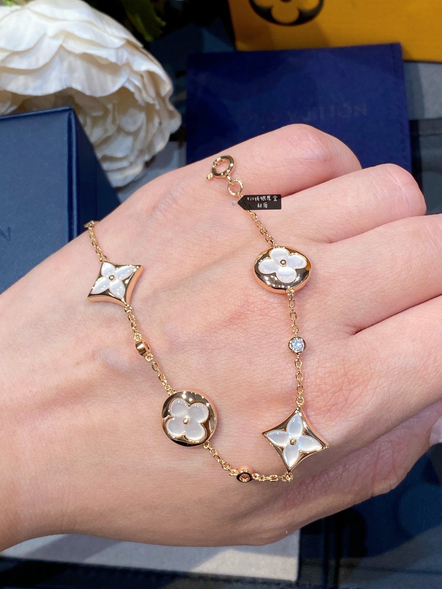 [Love Lucky]STAR AND SUN 4 MOTIF WHITE MOP PINK GOLD BRACELET