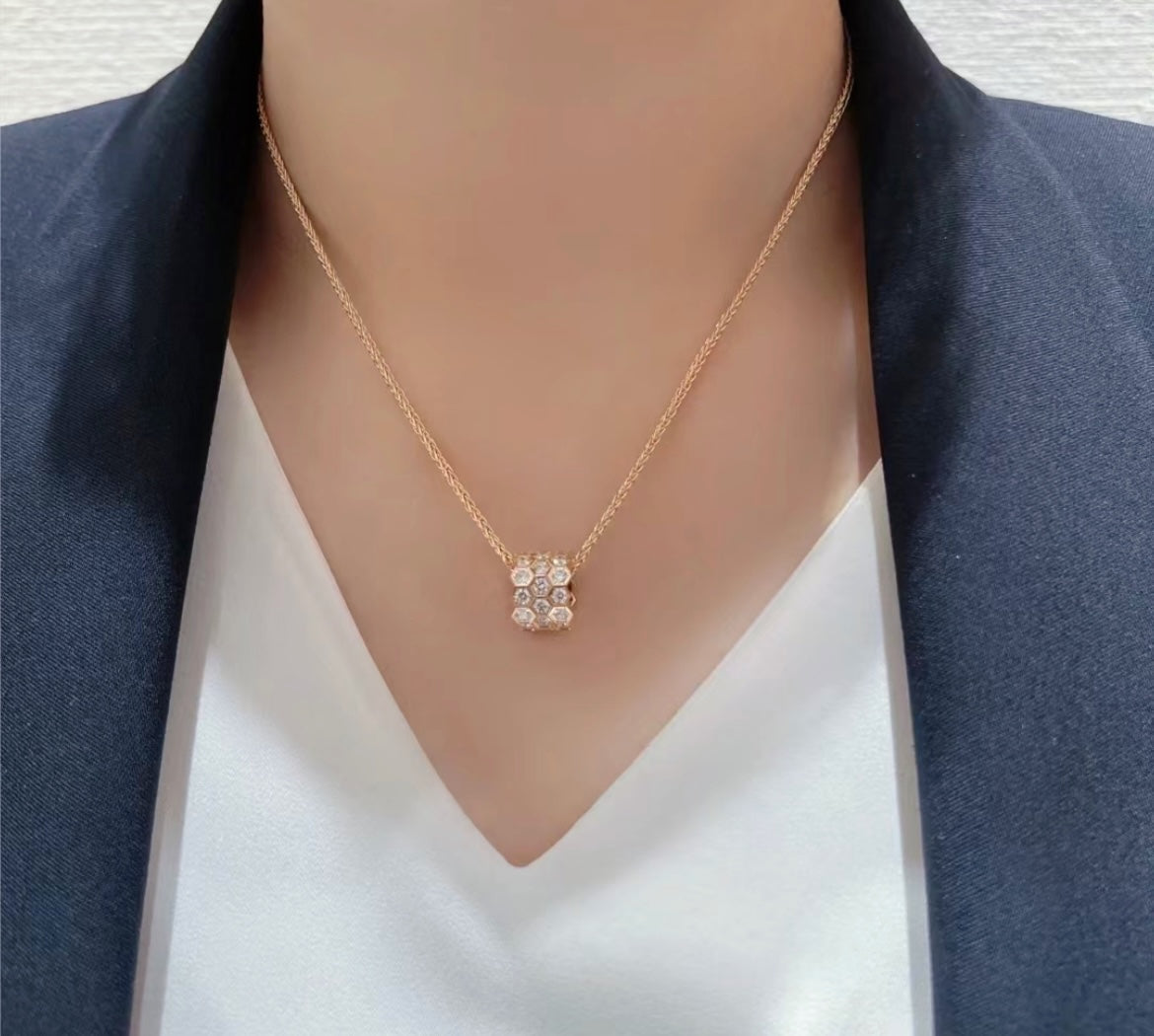 [Love Lucky]BEE LOVE DIAMOND PAVED 3 ROW NECKLACE