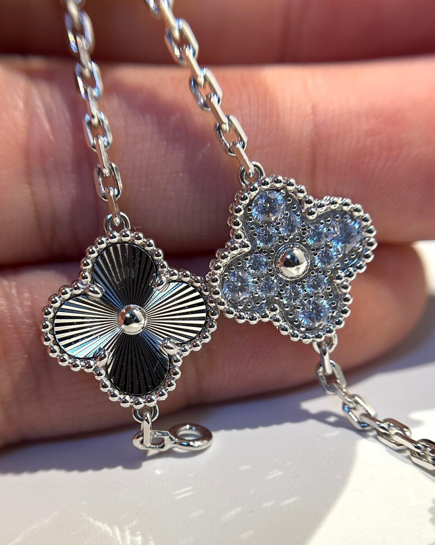 [Love Lucky]CLOVER 5 MOTIF SILVER DIAMOND BRACELET