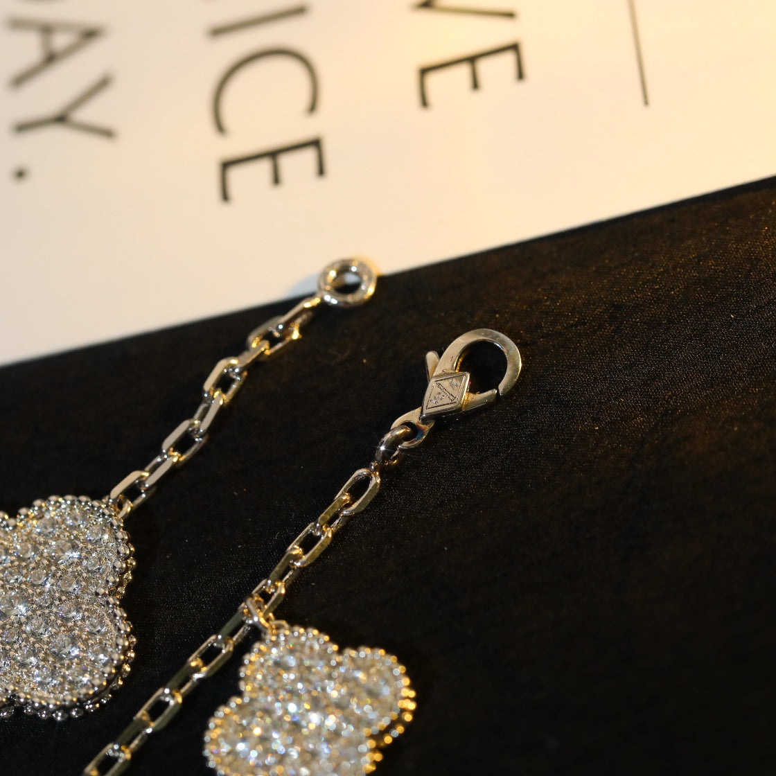 [Love Lucky]CLOVER BRACELET 5 MOTIF SILVER DIAMOND PAVED