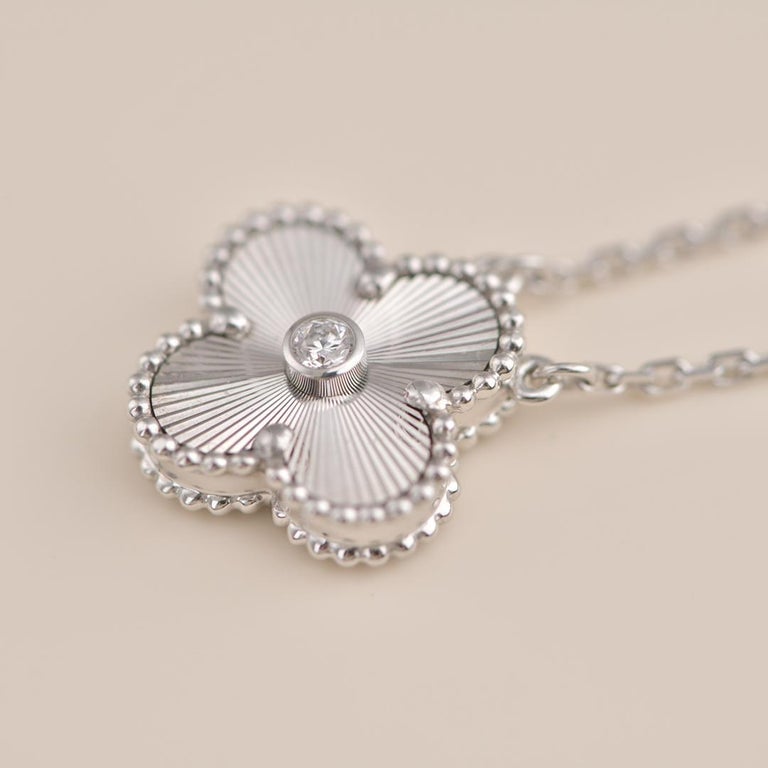 [Love Lucky]CLOVER  15MM DIAMOND LASER NECKLACE SILVER