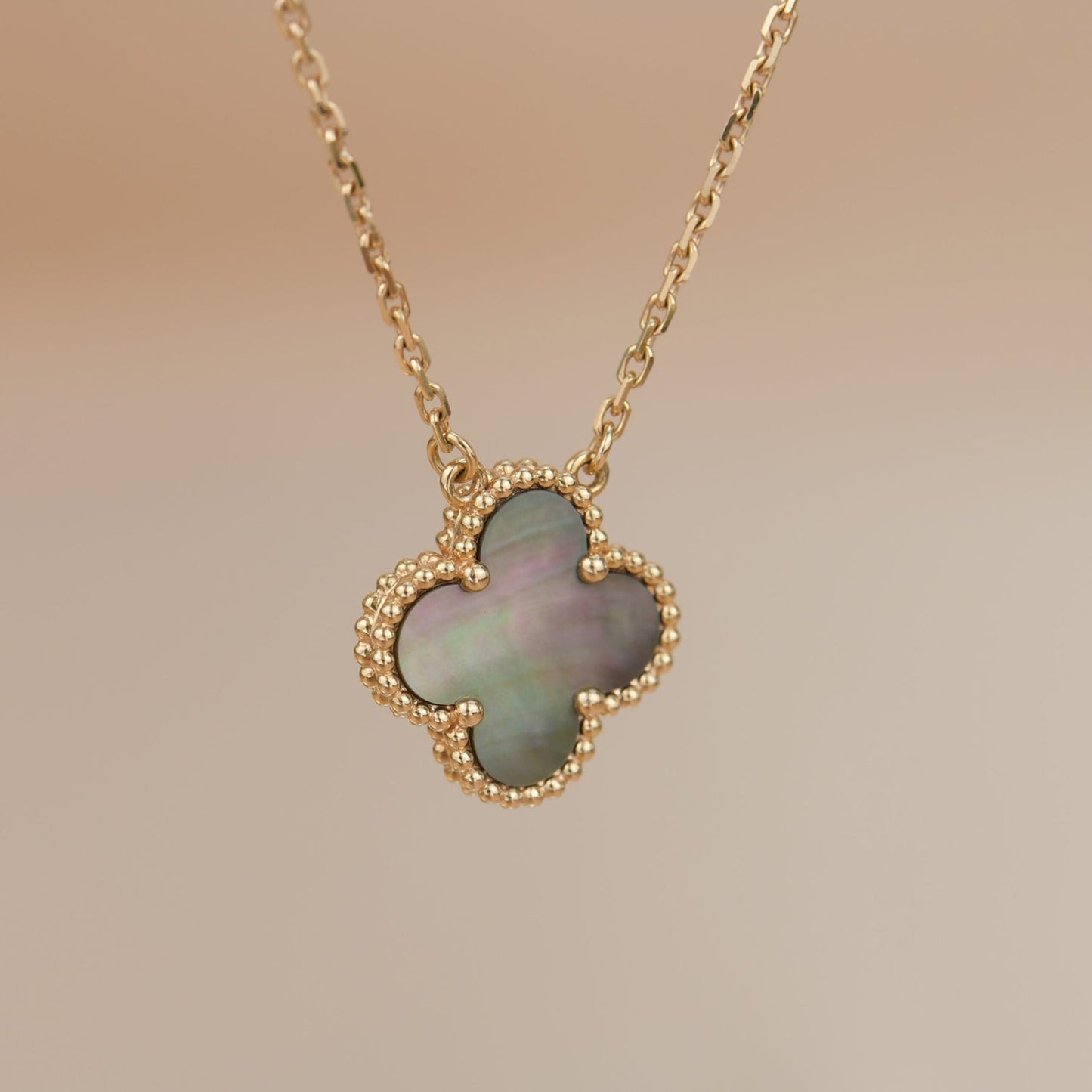 [Love Lucky]CLOVER 15MM  GRAY MOTHER OF PEARL NECKLACE
