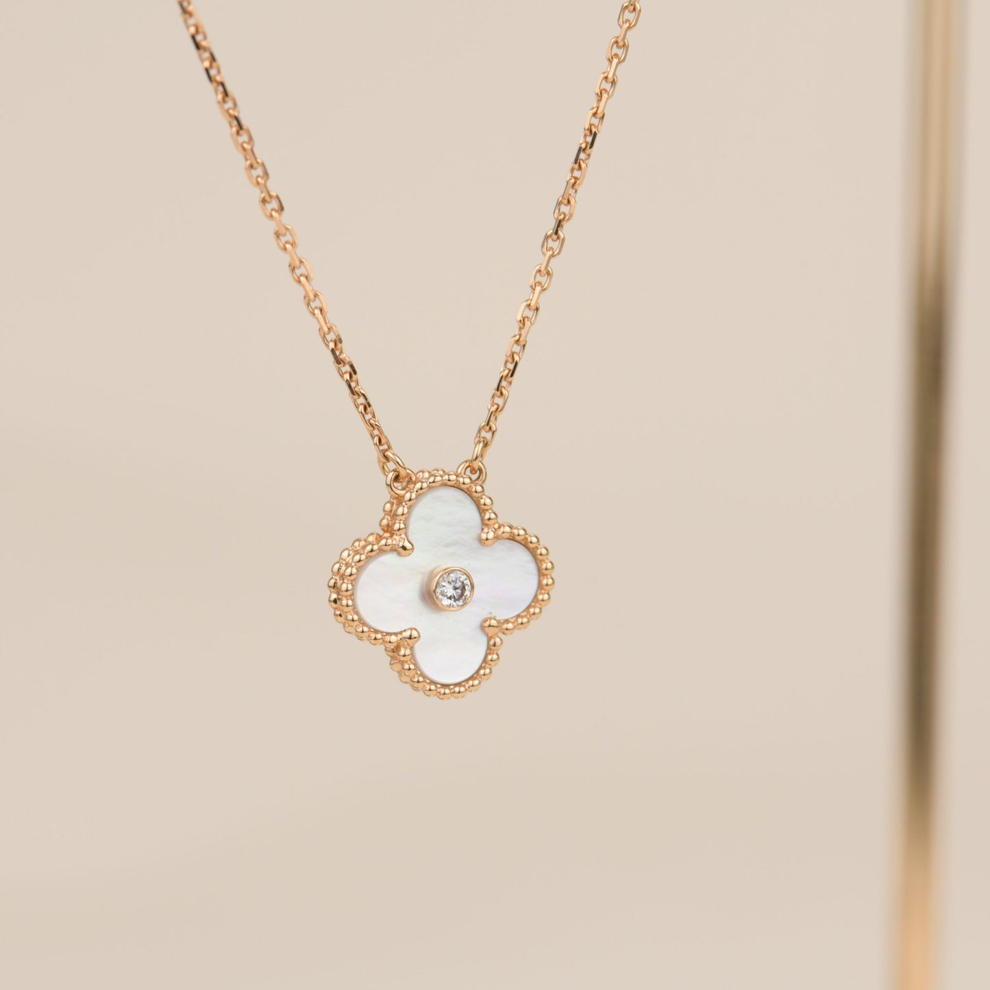 [Love Lucky]CLOVER 15MM DIAMOND WHITE FRITILLARIA NECKLACE