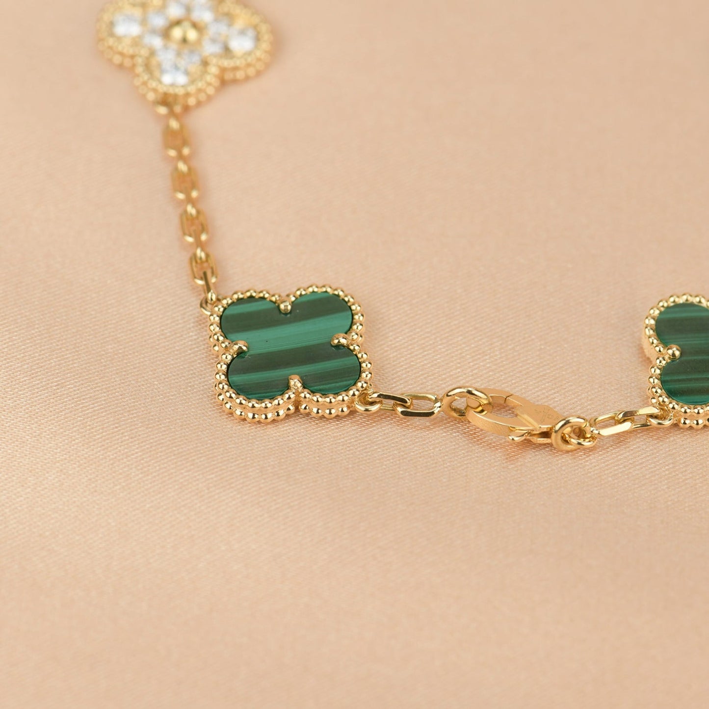 [Love Lucky]CLOVER  5 MOTIF MALACHITE DIAMOND BRACELET