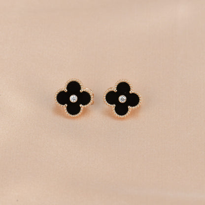 [Love Lucky]CLOVER MEDIUM 1 MOTIFS ONYX DIAMOND EARRINGS